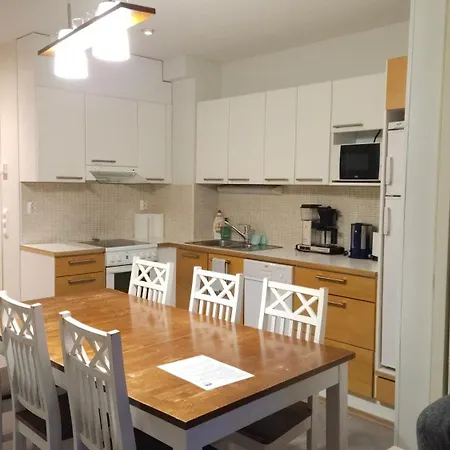 Lomahuoneisto Tähti Puustila